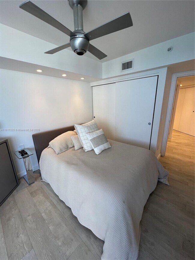 Building Photo - 6301 Collins Ave