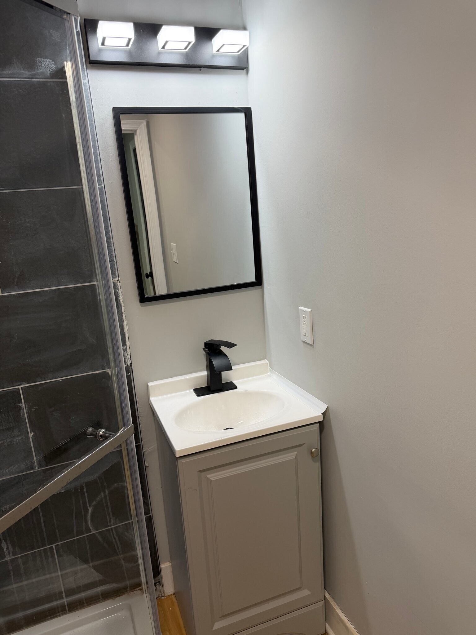 Building Photo - 1628 Benhill Ave