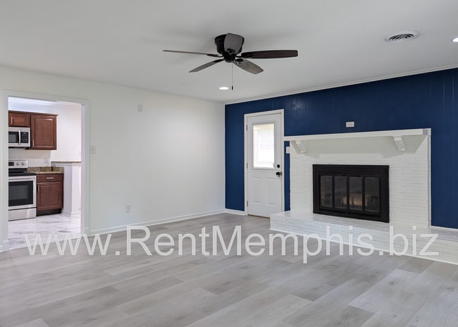 Building Photo - 5049 Alrose Ave