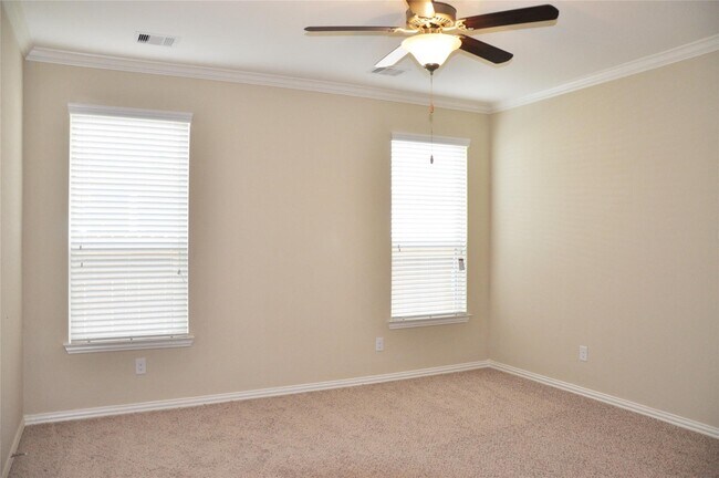 Building Photo - 18111 Tall Chestnut St