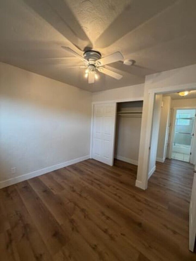 Building Photo - Spacious 5 Bedroom Home Near UNC with Large Yard & Off-Street Parking