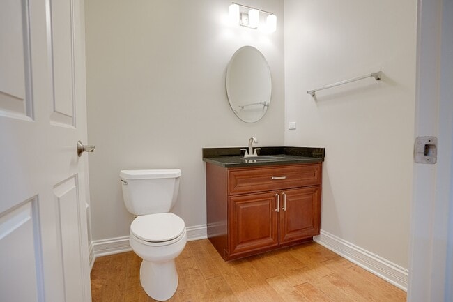 Building Photo - 1781 Tudor Ln