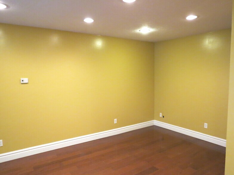 Living Room - 73 F St E