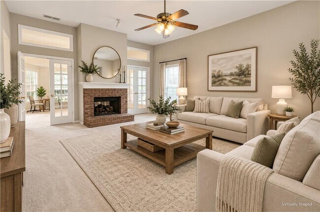 Building Photo - 10950 Pinehigh Dr