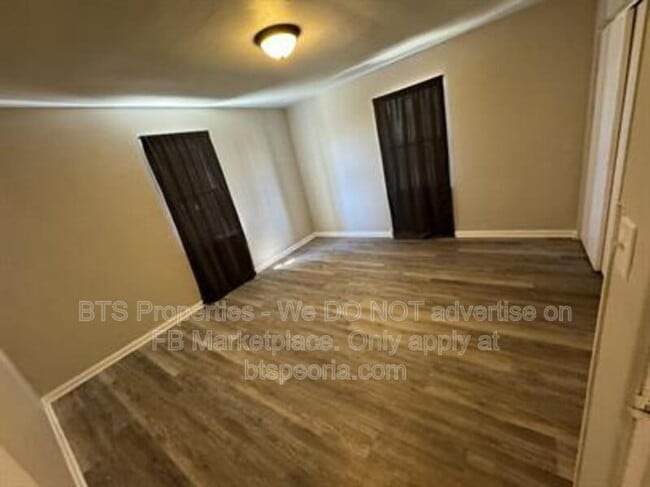 Building Photo - 119 Vanburen Ct