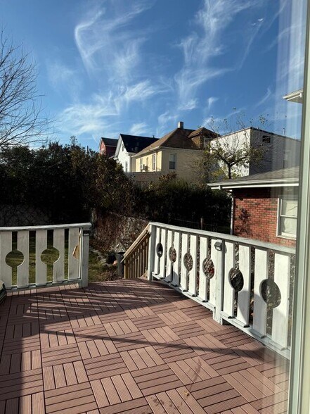 Building Photo - 365 3rd St