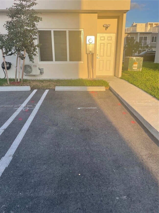 Building Photo - 25854 SW 144th Ct