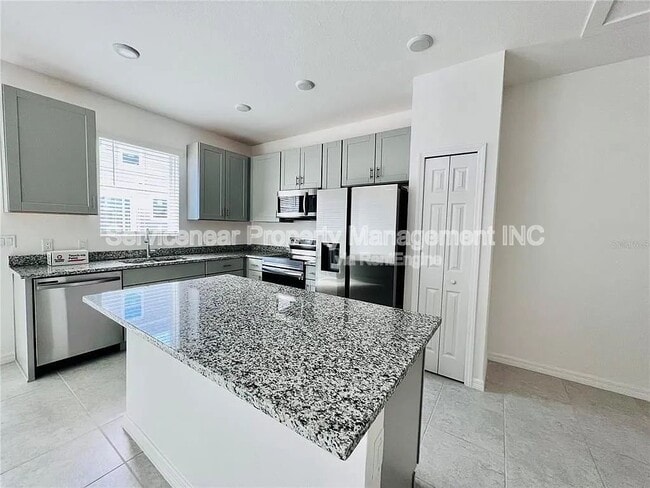 Building Photo - 34152 Cinder Way