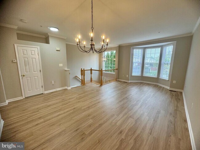 Building Photo - 1945 Fieldstone Way