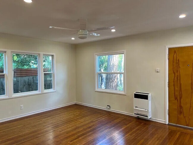 Building Photo - 1723 Blake St