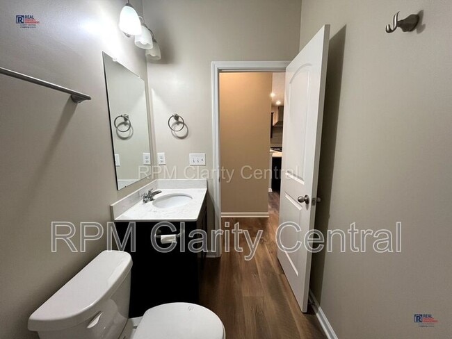 Building Photo - 5360 Branchville Dr