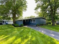 Building Photo - Charming 3 Bedroom Ranch in Heart of Upper Arlington