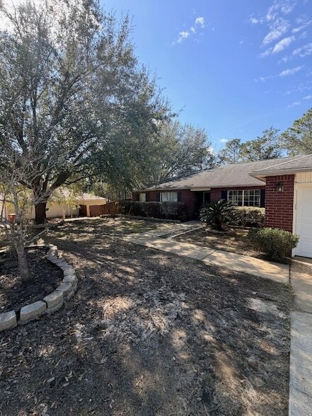 Building Photo - 205 Villacrest Dr