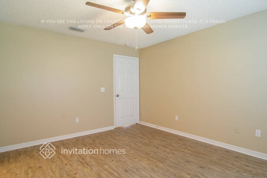 Building Photo - 1711 Whitman Dr