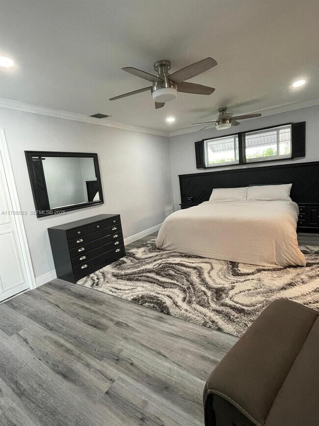 Building Photo - 2230 N 50th Ave