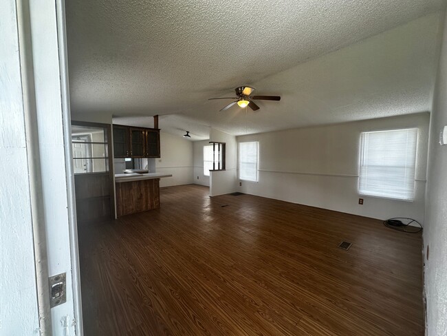 Building Photo - 5609 Dublin Dr