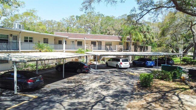 Building Photo - 820 Patricia Ave