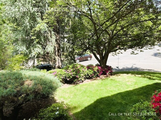 Building Photo - 6044 SW Knightsbridge Dr
