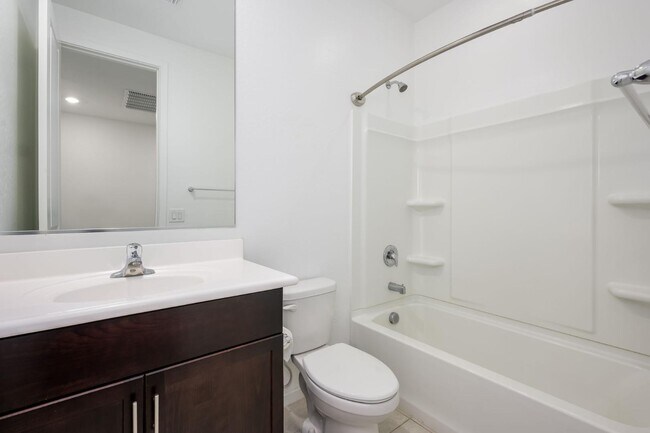 Building Photo - 17837 W Pinnacle Vista Dr