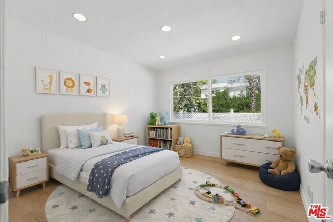 Building Photo - 5220 Melvin Ave