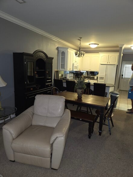 Building Photo - 5799 Bay Village Dr