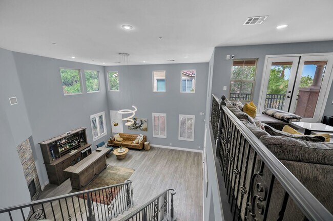 Building Photo - 1289 Vietti St