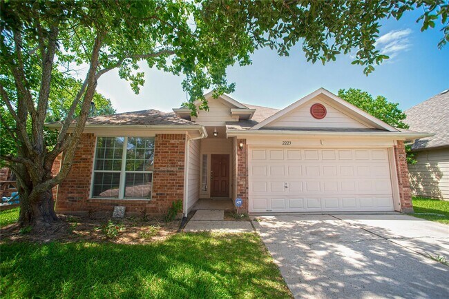 Primary Photo - 2223 Shady Pine Dr