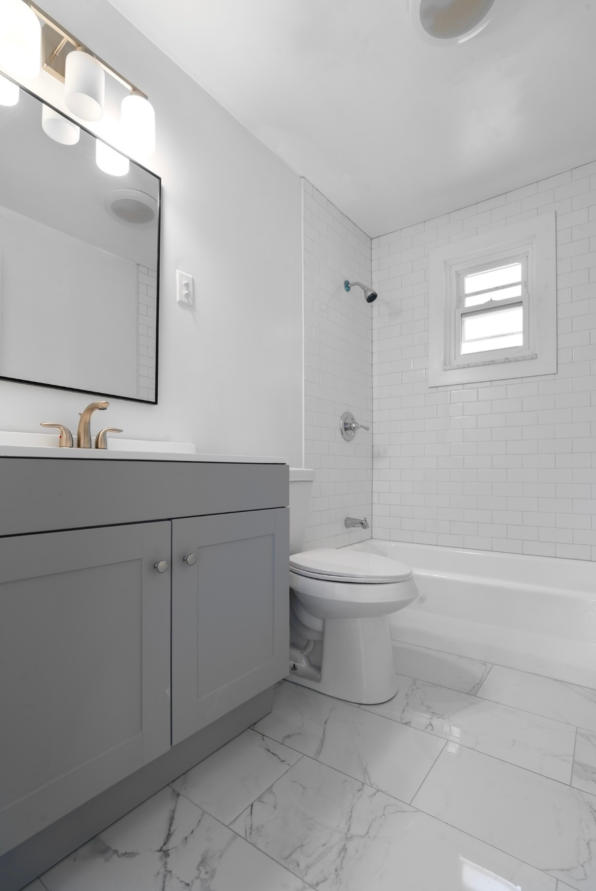 Building Photo - 235 McKinley St