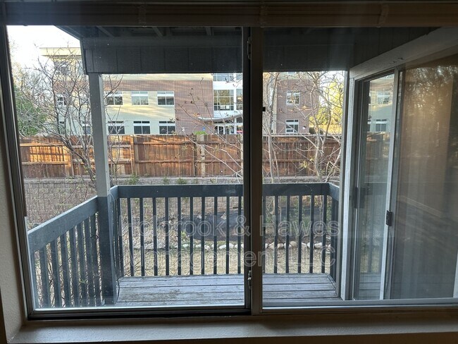 Building Photo - 4531 Boardwalk Dr