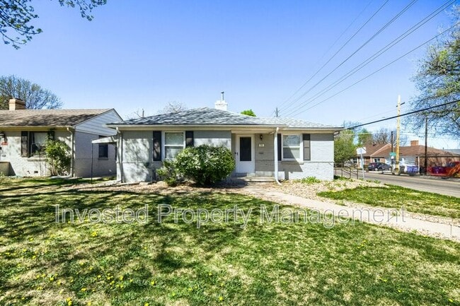 Building Photo - 785 Elm St