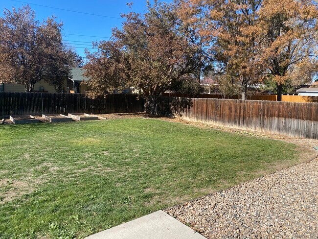 Building Photo - 2401 Dotsero Ave