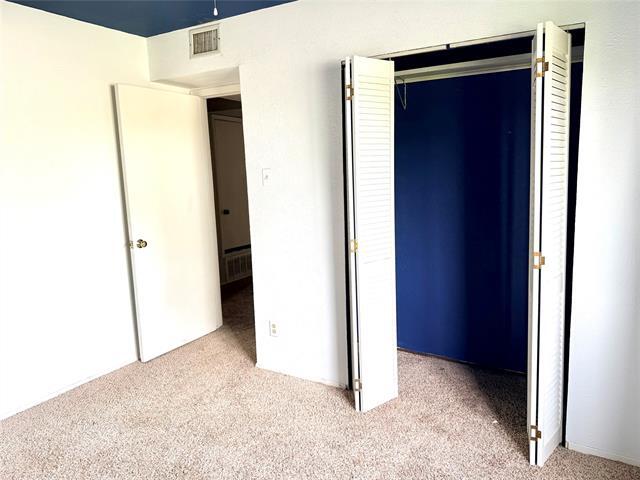 Building Photo - 3309 Ivanhoe Ln