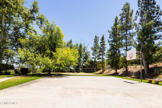 Building Photo - 5837 Oak Bend Ln