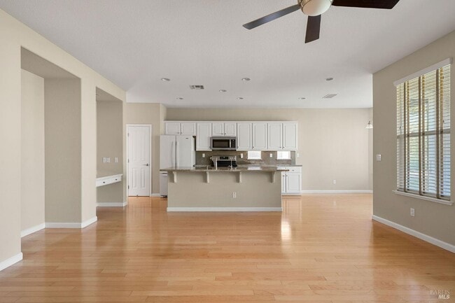 Building Photo - 505 Marianna Pl