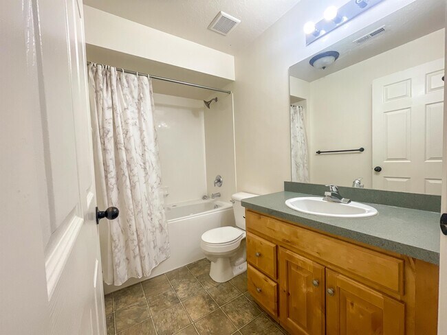 Building Photo - 8212 N Cedar Springs Rd