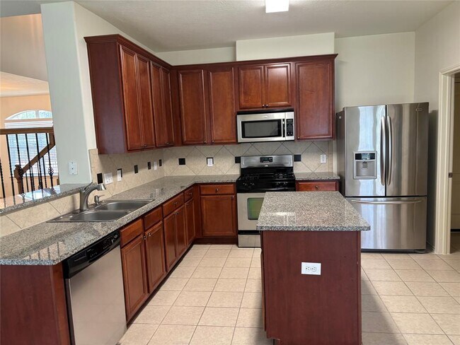 Building Photo - 21223 Colton Cove Dr