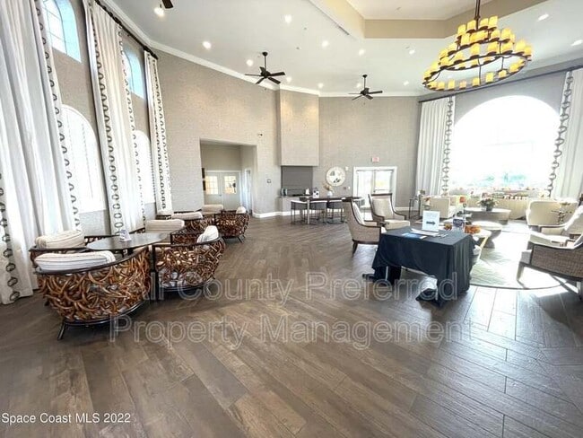 Building Photo - 2831 Casterton Dr