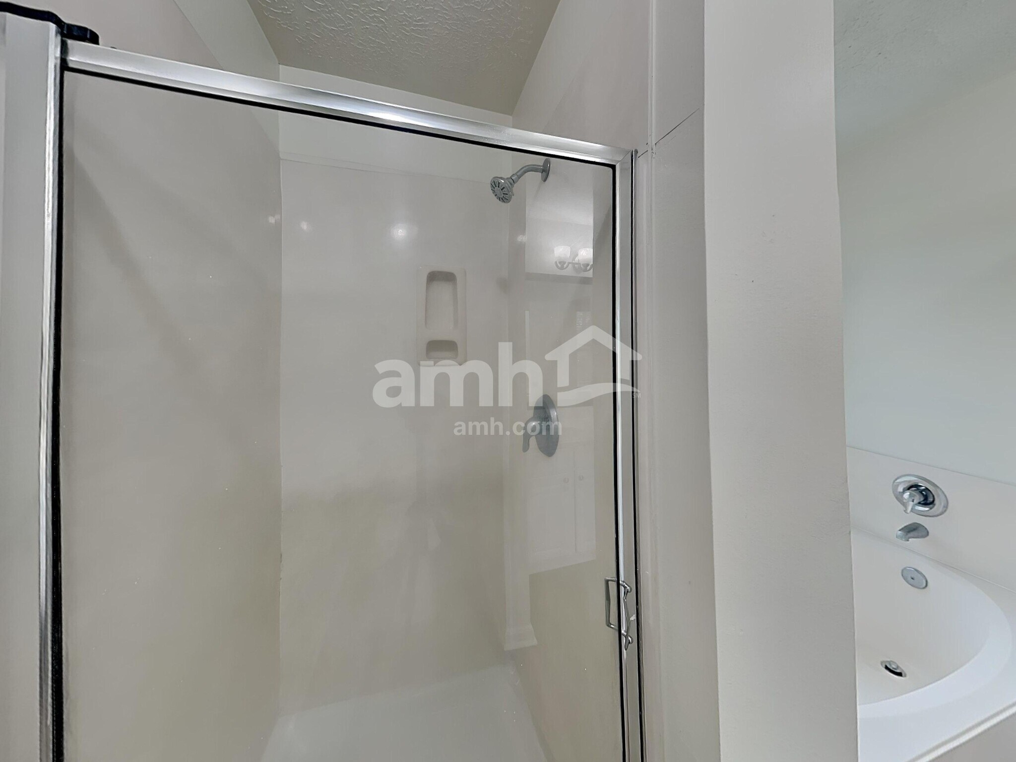 Building Photo - 2338 Colonial Springs Ln