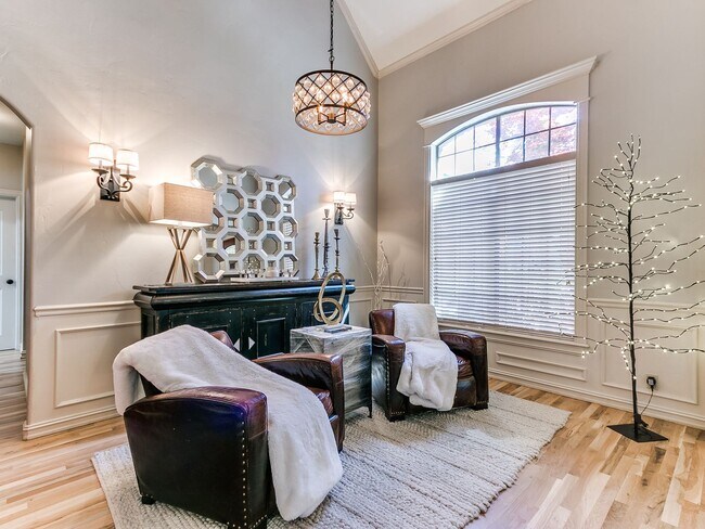Building Photo - Gorgeous 2 Story Home In Bixby Schools!