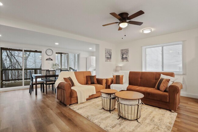 Building Photo - 159 Wolfe Hill Rd