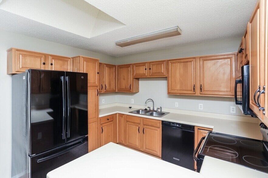 Building Photo - 4220 Fernleaf Dr