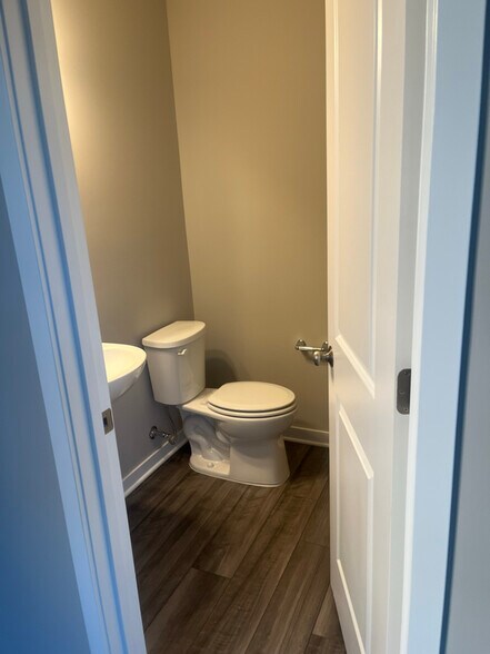 Building Photo - 2712 Drycreek Ct