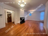 Building Photo - Two Bedroom Spacious Unit in Cherry Hill! ...