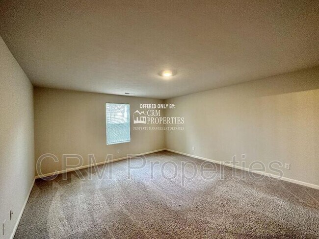 Building Photo - 974 Woodland Spgs Dr