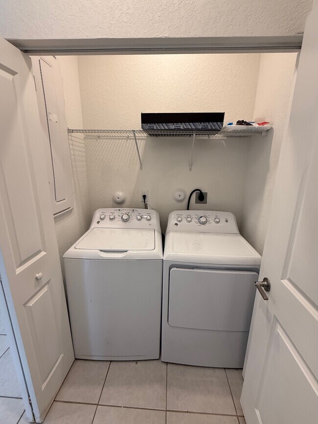 Building Photo - 12909 NW 23rd Pl