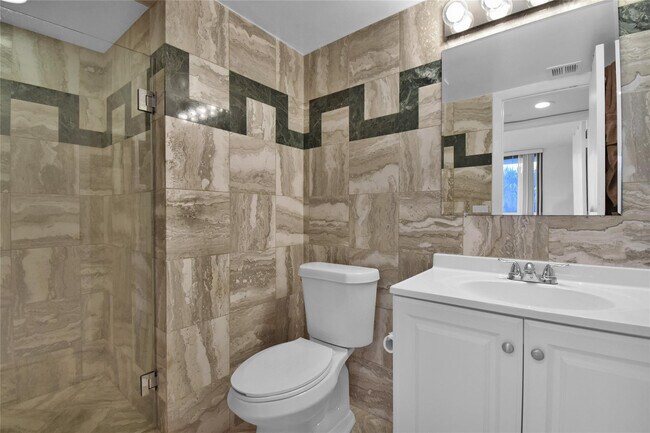 Building Photo - 4201 N Ocean Dr