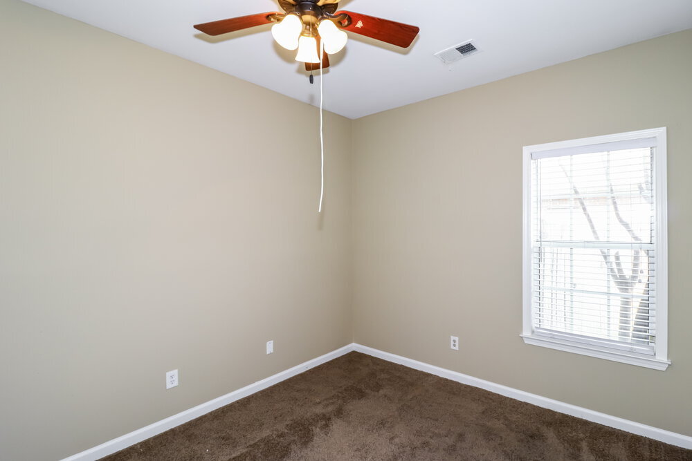 Building Photo - 8170 Timber Knoll Ln
