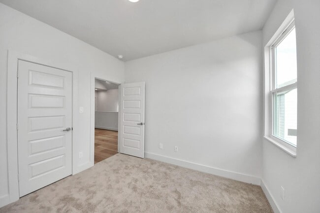 Building Photo - 13104 Moncloa Dr