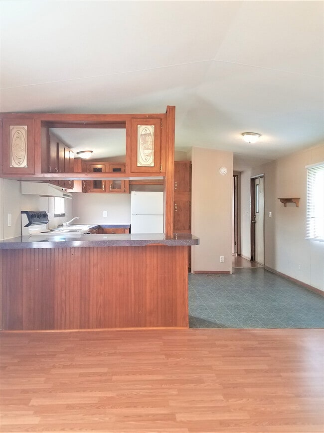 Building Photo - 1617 Nettle Knob Rd