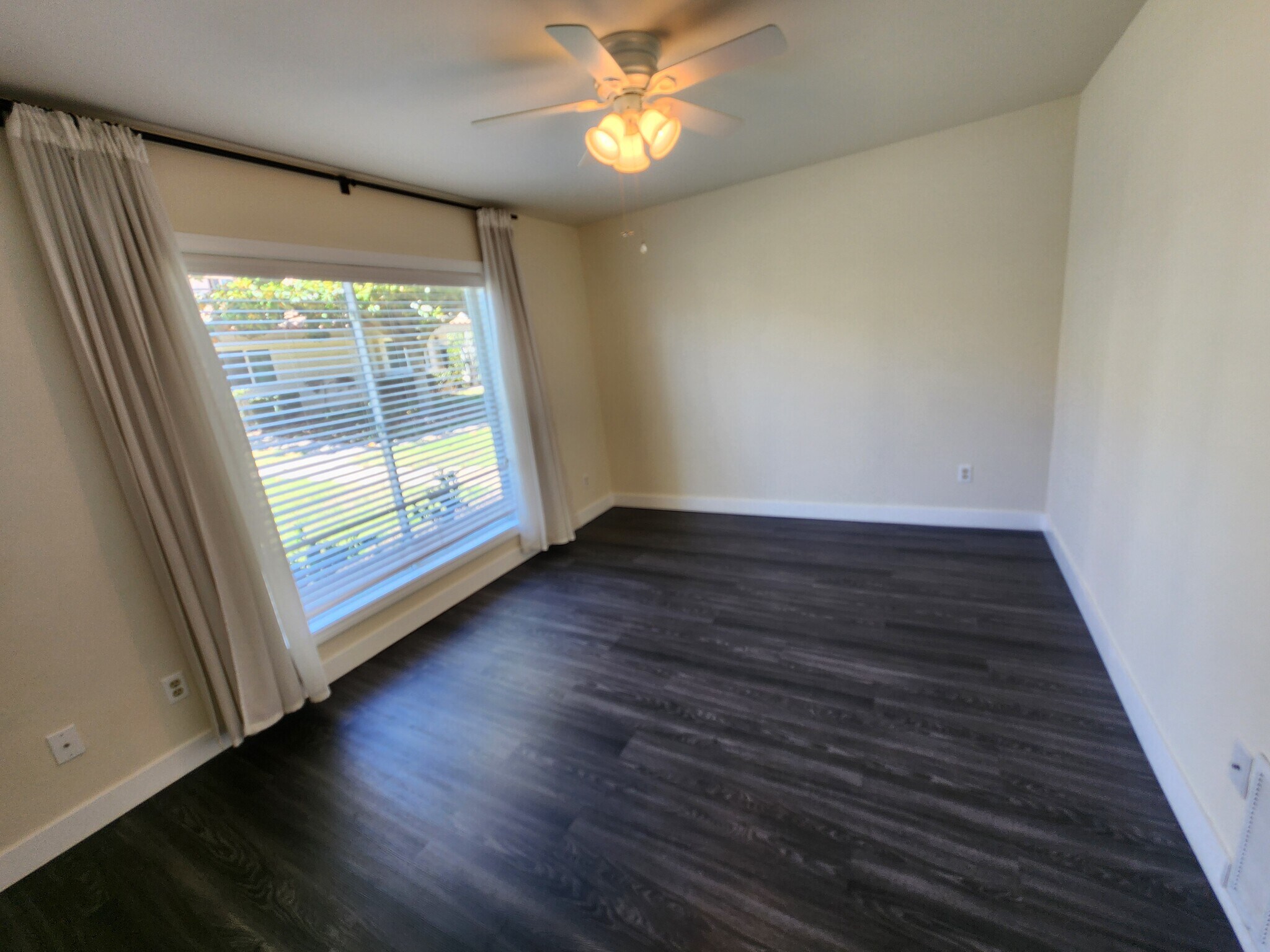 Building Photo - 4030 Mount Acadia Blvd